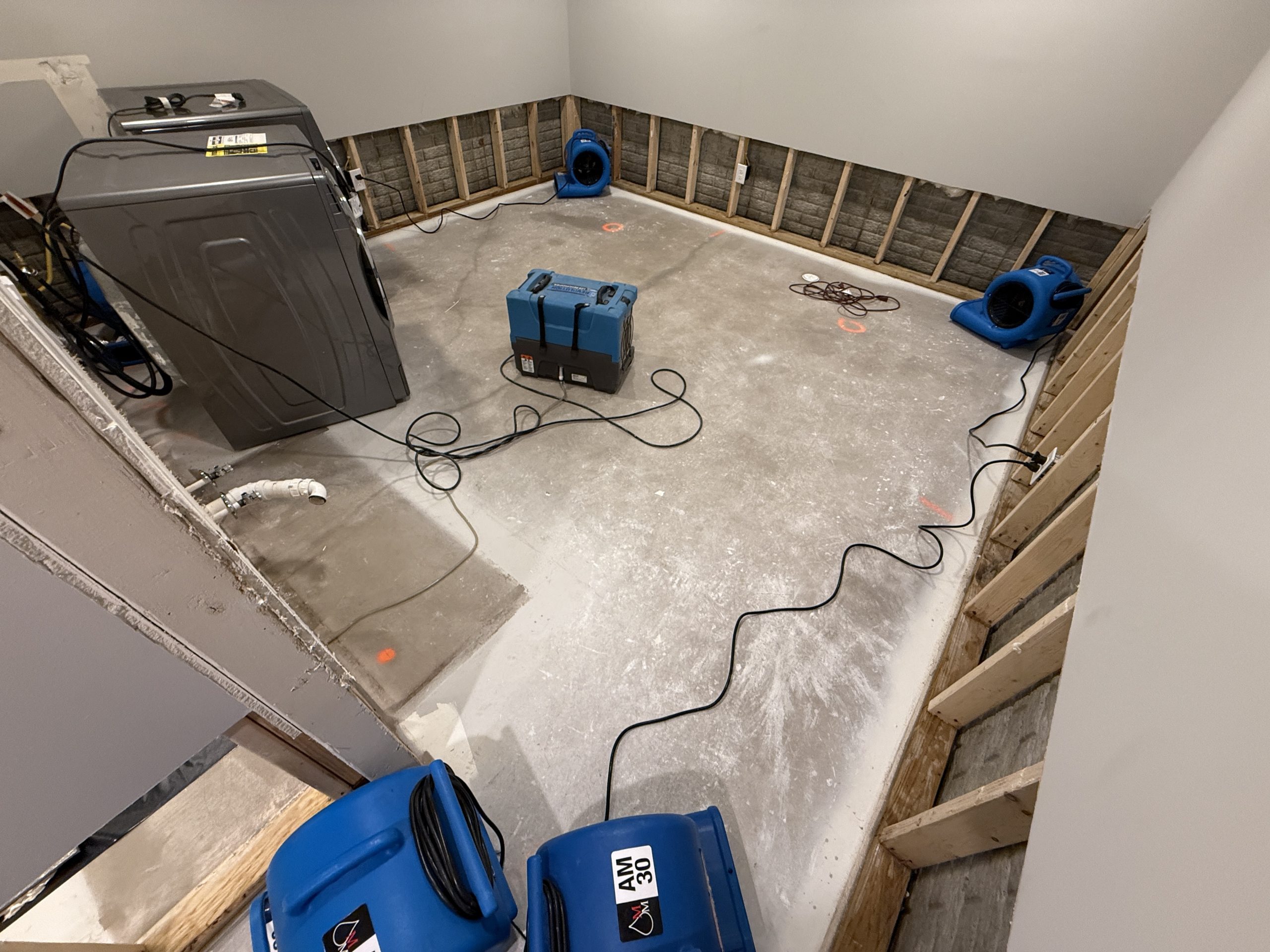 Water Damage Restoration in Oak Creek, emergency water extraction, structural drying services